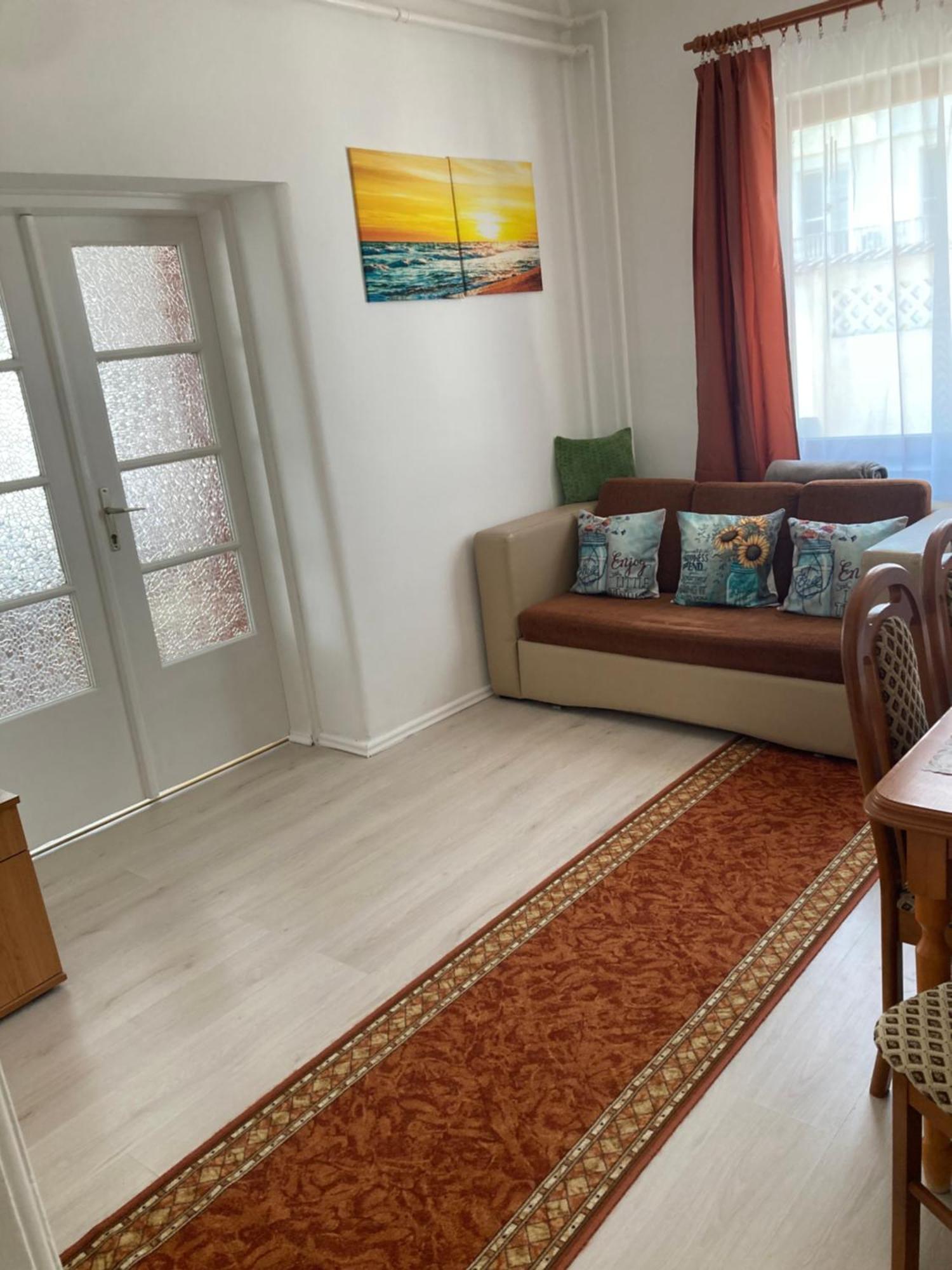 Tavaszpart Vendeghaz Apartment แซแก็ด ภายนอก รูปภาพ