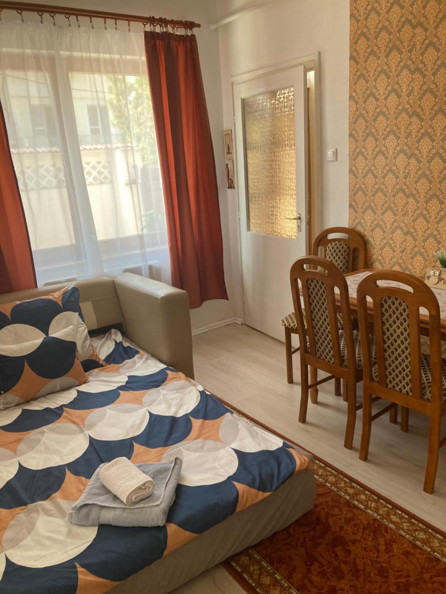 Tavaszpart Vendeghaz Apartment แซแก็ด ภายนอก รูปภาพ