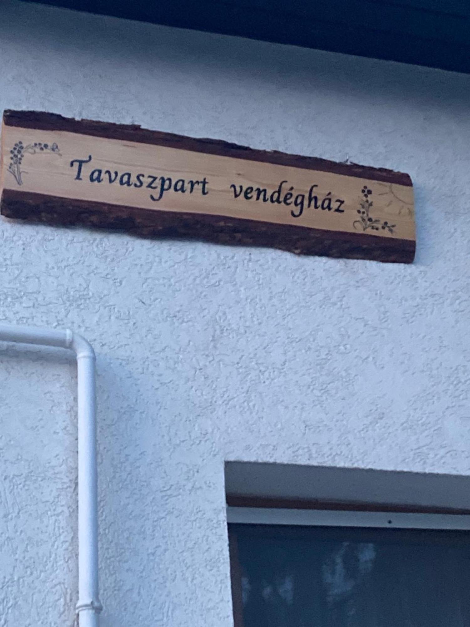Tavaszpart Vendeghaz Apartment แซแก็ด ภายนอก รูปภาพ