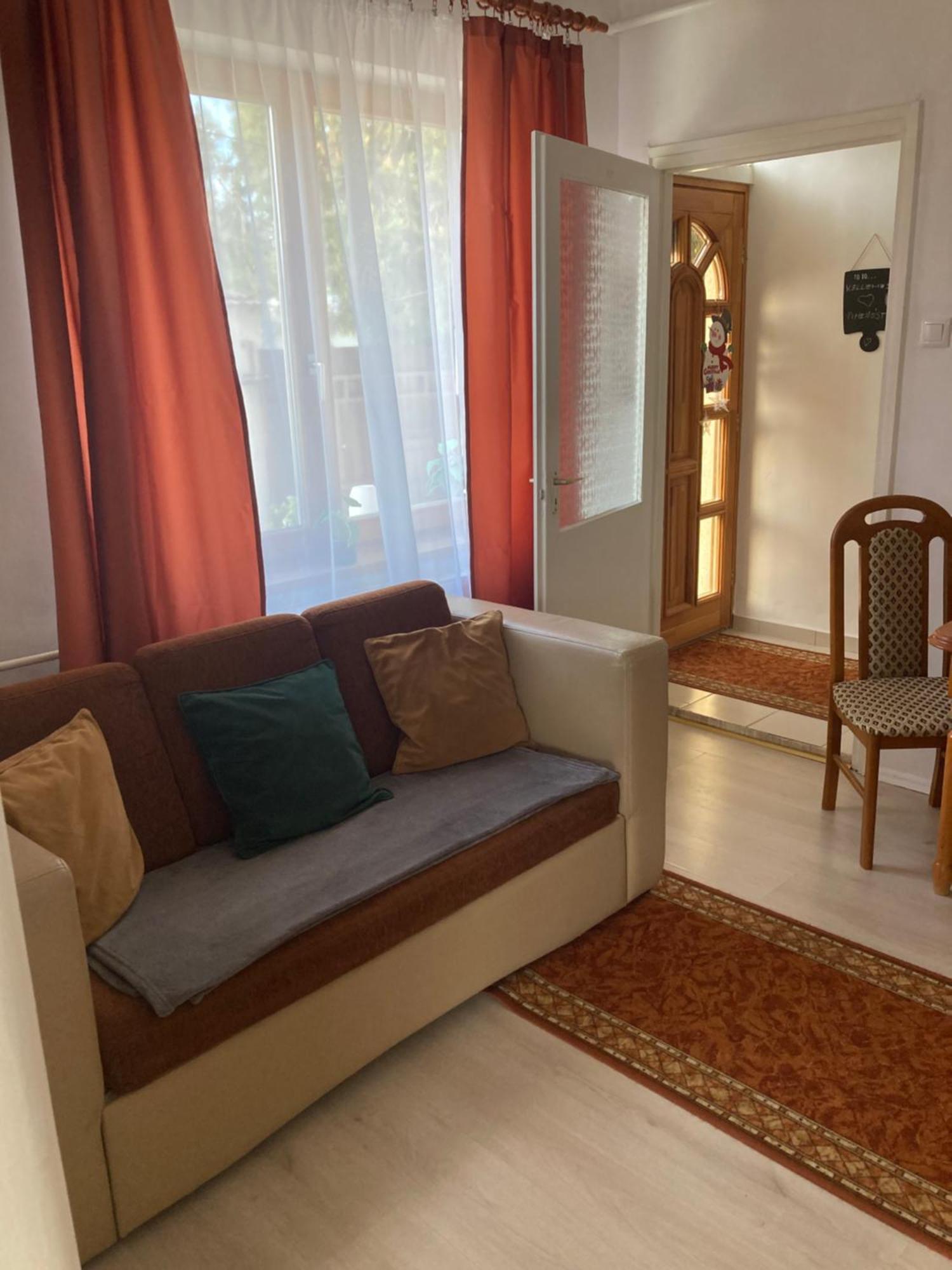 Tavaszpart Vendeghaz Apartment แซแก็ด ภายนอก รูปภาพ